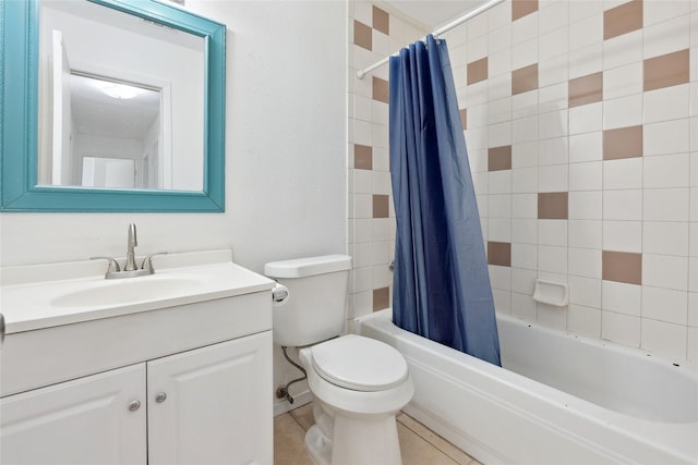 2425 Misty Ln, Carrollton, TX 75006 - bathroom with vanity, shower / bath combo, and toilet