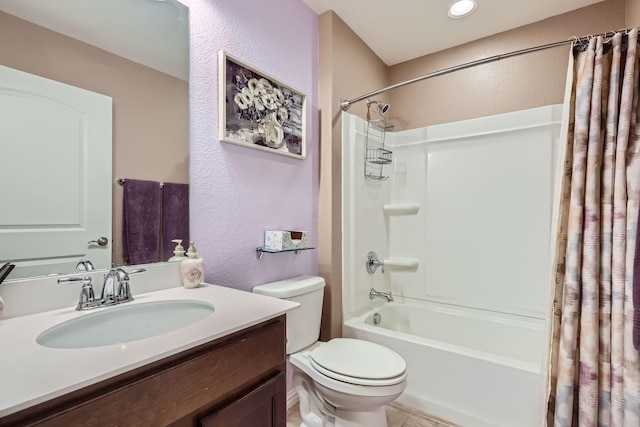8745 Twin Pines Ln, Frisco, TX 75036 - full bath featuring shower / bath combination with curtain, vanity, a textured wall, toilet, and recessed lighting
