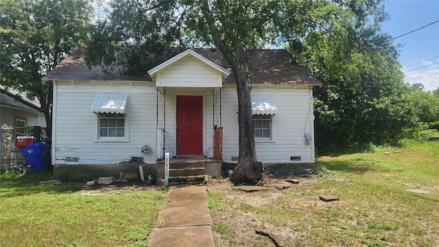 2610 Webster Ave, Waco, TX 76711 - bungalow featuring a front lawn
