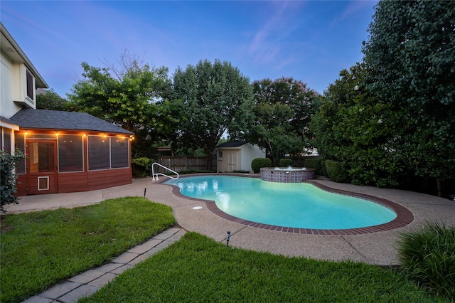 7705 Marble Canyon Ct, Fort Worth, TX 76137 - view of swimming pool with a sunroom, a patio, and a pool with connected hot tub