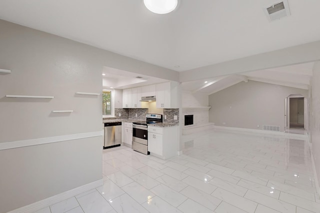 1723 Overbrook Dr, Arlington, TX 76014 - kitchen with stainless steel appliances, open floor plan, under cabinet range hood, white cabinetry, and baseboards