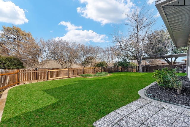 2005 Westshore Dr, Garland, TX 75043 - view of yard