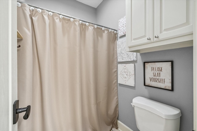 552 Heritage Ct, Canton, TX 75103 - full bath featuring toilet and a shower with shower curtain