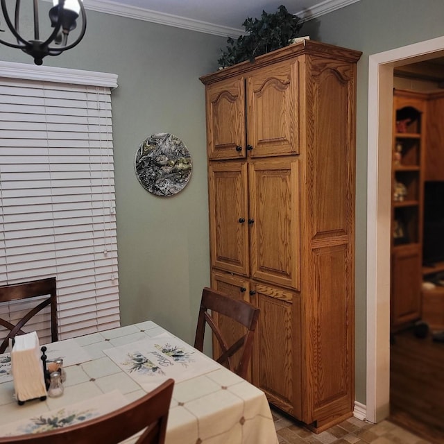 1509 W Hull St, Denison, TX 75020 - dining room with crown molding