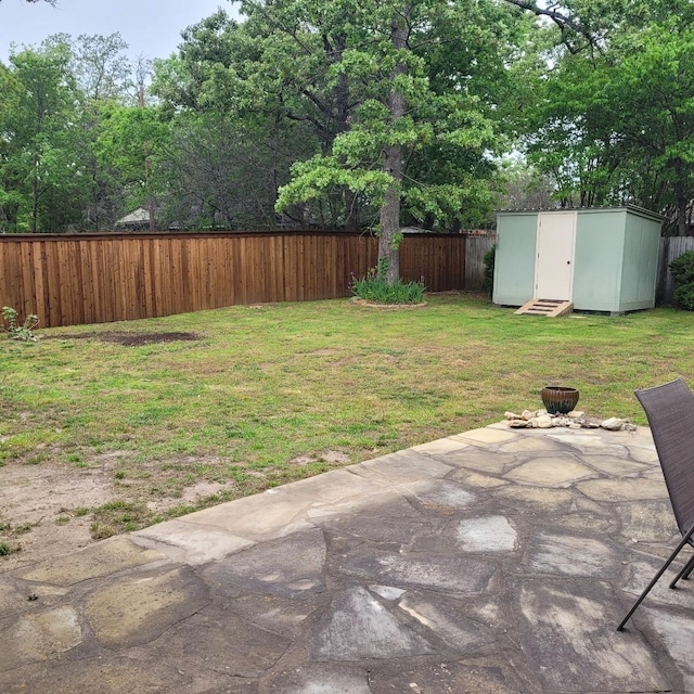 1509 W Hull St, Denison, TX 75020 - view of yard featuring a patio