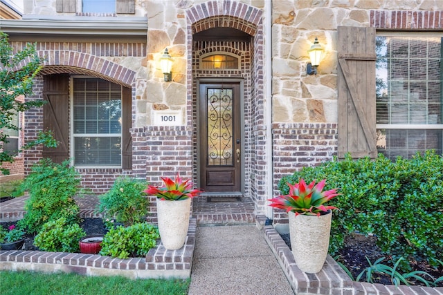 1001 Vineyard Dr, Euless, TX 76039 - entrance to property featuring brick siding