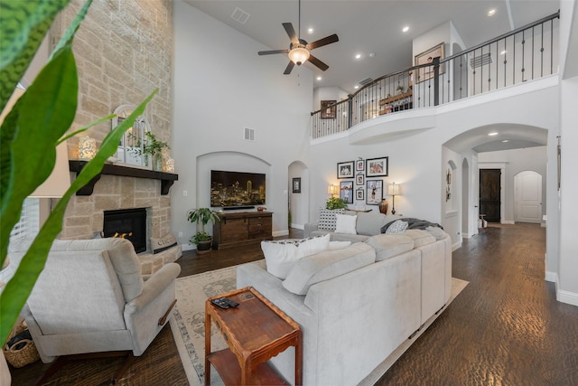 760 Ascot Ct, Prosper, TX 75078 - living area featuring arched walkways, ceiling fan, wood finished floors, recessed lighting, and baseboards