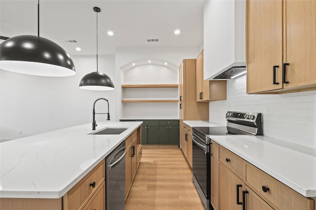 2820 Barnes Bridge Rd, Dallas, TX 75228 - kitchen featuring appliances with stainless steel finishes, a sink, open shelves, light wood-style flooring, and a kitchen island with sink