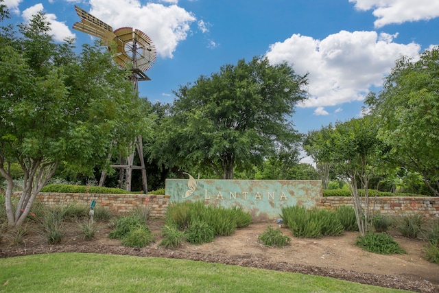 8920 Cypress Creek Rd, Lantana, TX 76226 - view of yard featuring view of wooded area