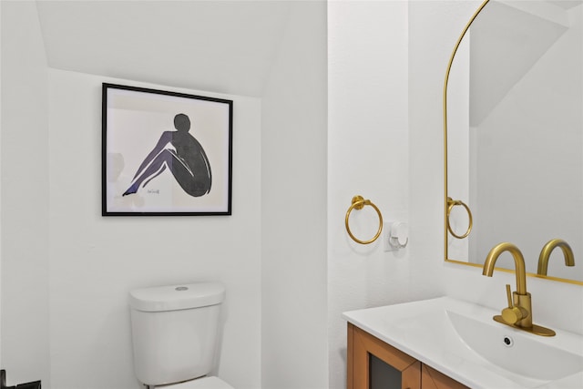 3717 Estacado Ln, Plano, TX 75025 - half bath featuring toilet and vanity