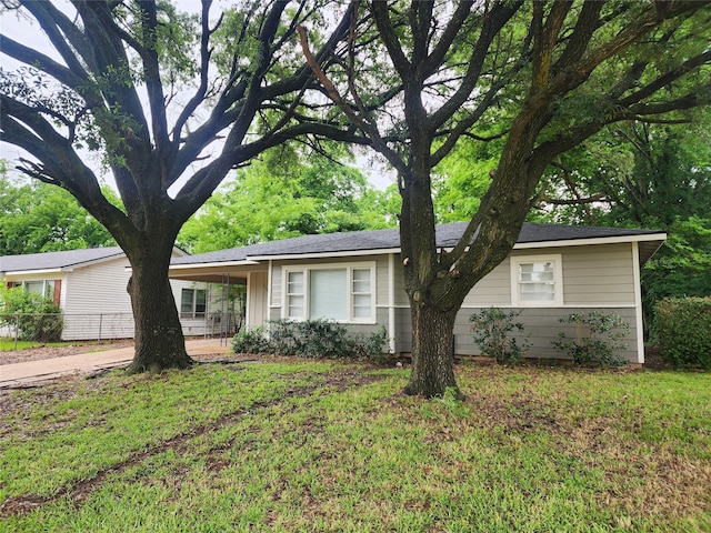 1510 Leslie St, Bossier City, LA 71111 - ranch-style house with a front lawn