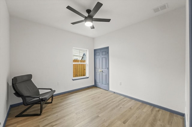 4706 Spring Ave, Dallas, TX 75210 - unfurnished room featuring light wood-type flooring and ceiling fan