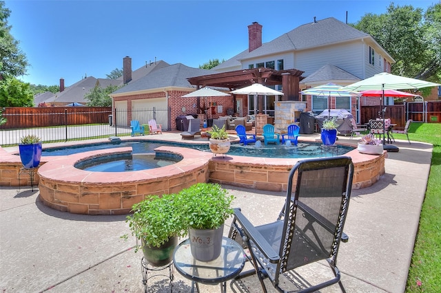 6712 E Park Dr, Fort Worth, TX 76132 - fenced backyard featuring a patio area and an in-ground hot tub