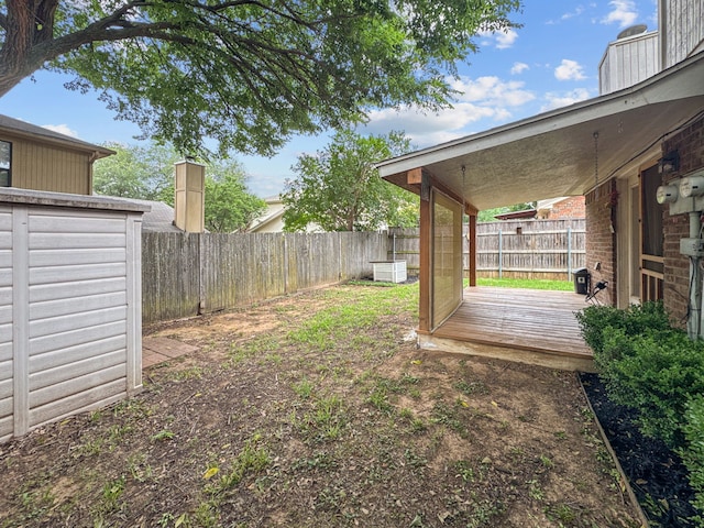 539 Mel Ct, Euless, TX 76039 - fenced backyard with a wooden deck