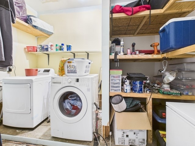 104 Sunny Ln, Athens, TX 75751 - laundry room with separate washer and dryer