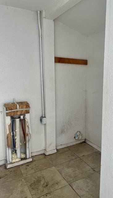 4825 Fitzhugh Ave, Fort Worth, TX 76105 - view of washroom