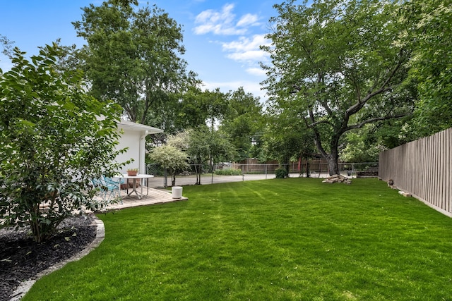 7805 Eagle Trl, Dallas, TX 75238 - view of yard featuring a patio
