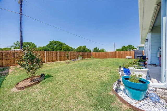 525 Brandy Ln, Tom Bean, TX 75489 - view of yard