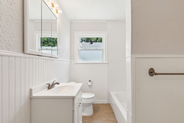4908 Calmont Ave, Fort Worth, TX 76107 - full bath featuring vanity, toilet, a tub, wainscoting, and a textured wall
