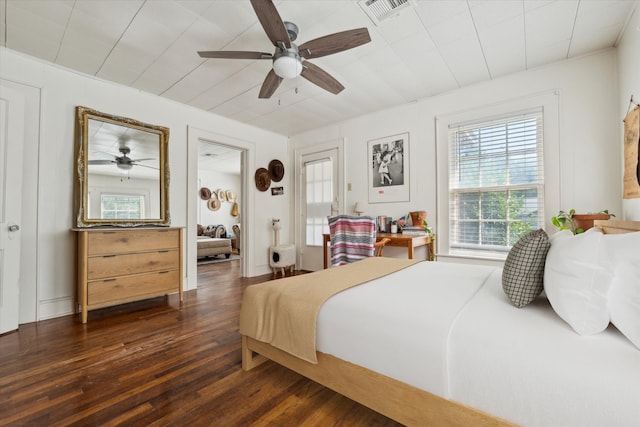 812 N 32nd St, Waco, TX 76707 - bedroom featuring wood-type flooring and a ceiling fan