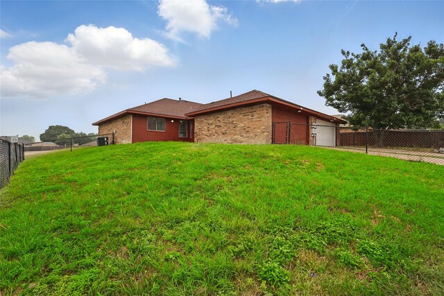 701 Inglewood Trl, Desoto, TX 75115