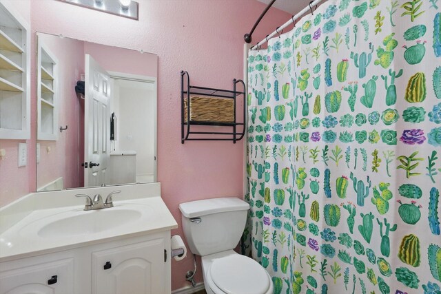 4516 Ridgepointe Dr, The Colony, TX 75056 - bedroom featuring lofted ceiling and a ceiling fan