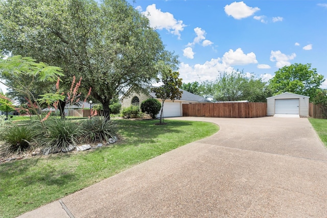 621 S Ruidoso Downs Dr, Robinson, TX 76706 - view of yard with concrete driveway