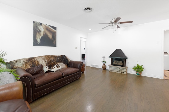 11103 Tascosa St, Dallas, TX 75228 - living area with wood finished floors, ceiling fan, baseboards, and recessed lighting
