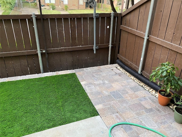 2100 N Fitzhugh Ave Unit D, Dallas, TX 75204 - view of yard