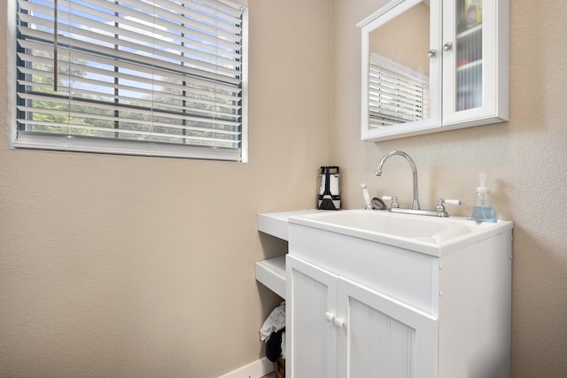 108 Fcr 868, Teague, TX 75860 - bathroom featuring vanity