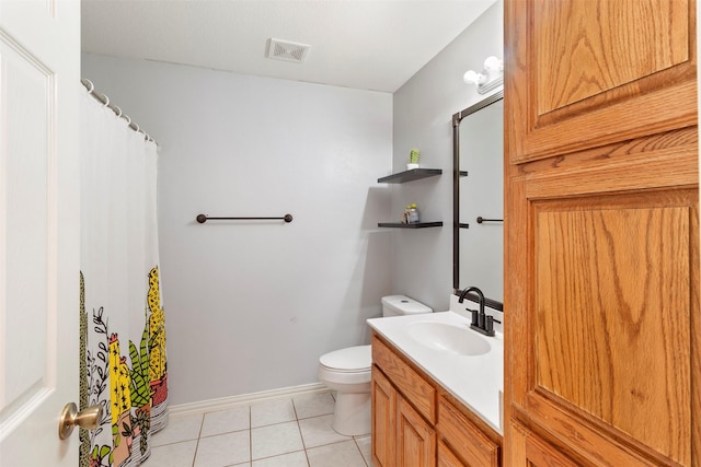 110 Harmon Cir, Blue Ridge, TX 75424 - bathroom featuring toilet, vanity, tile patterned floors, baseboards, and a shower with shower curtain