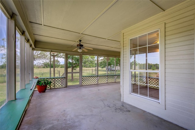 5701 Fm 2101, Quinlan, TX 75474 - unfurnished sunroom featuring a ceiling fan