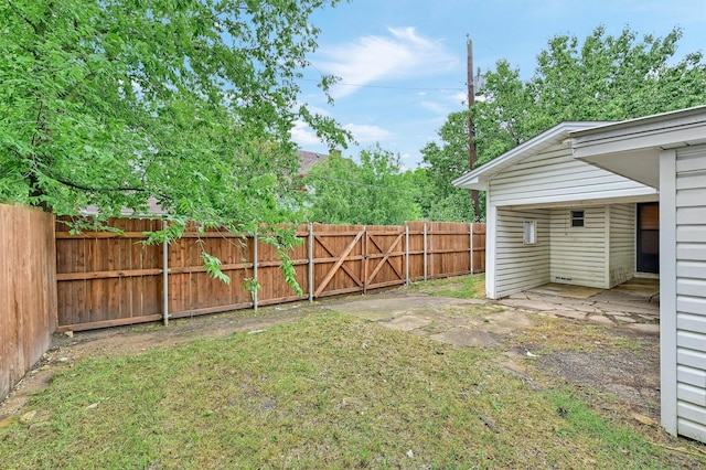 110 W Moore St, Sherman, TX 75090 - view of yard