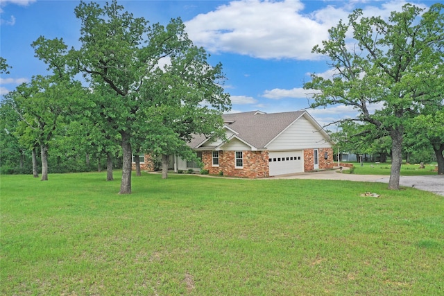 290 Berwick Rd, Jacksboro, TX 76458 - view of front facade featuring an attached garage, driveway, a front yard, brick siding, and roof with shingles