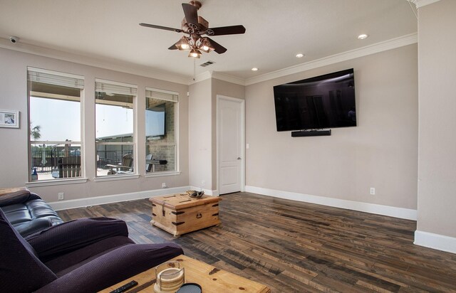 4816 Prairie Chapel Trl, Crandall, TX 75114 - living area featuring a ceiling fan, baseboards, crown molding, wood finished floors, and recessed lighting