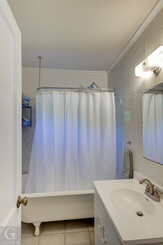198 Main St, Doyline, LA 71023 - full bath with vanity, shower / tub combo with curtain, ornamental molding, and tile patterned floors