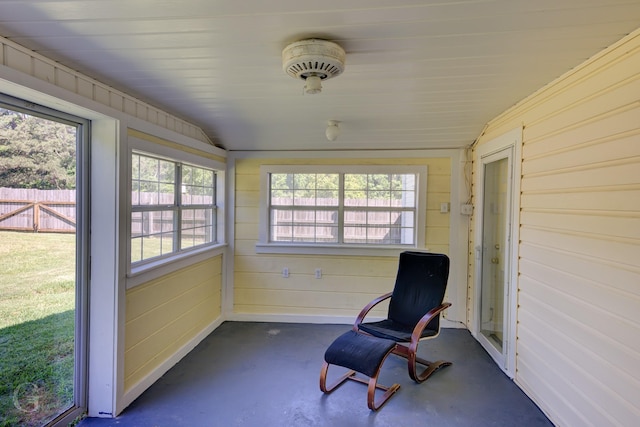 198 Main St, Doyline, LA 71023 - sunroom with lofted ceiling