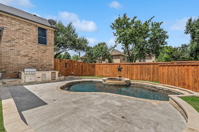 9117 Roundbluff Rd, Plano, TX 75025 - view of swimming pool with a fenced backyard, a patio, and a pool with connected hot tub