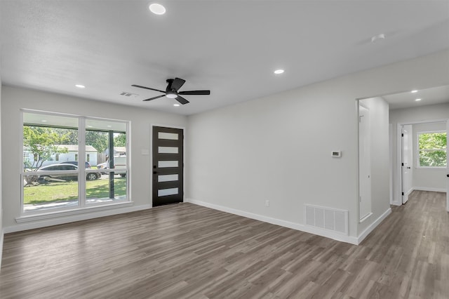 4423 Harvey Dr, Mesquite, TX 75150 - entrance foyer featuring wood finished floors, baseboards, recessed lighting, and ceiling fan