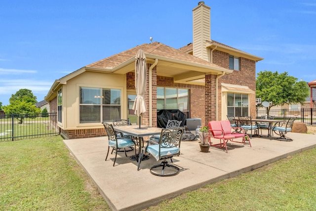 136 Devonshire Dr, Waxahachie, TX 75167 - view of patio / terrace