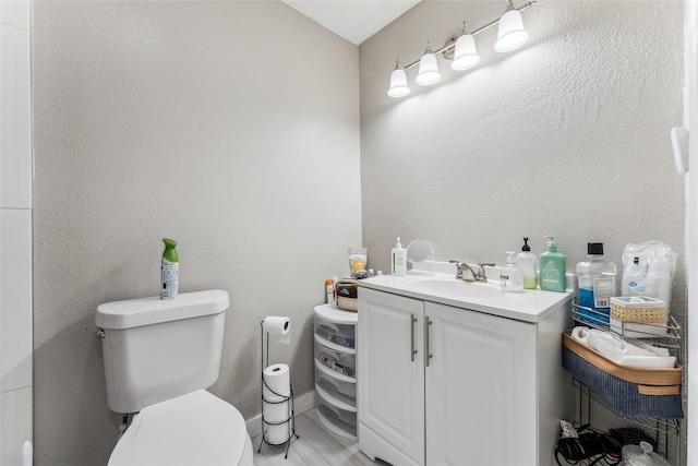 420 Shady Oaks Ln, Paris, TX 75460 - bathroom with toilet and vanity