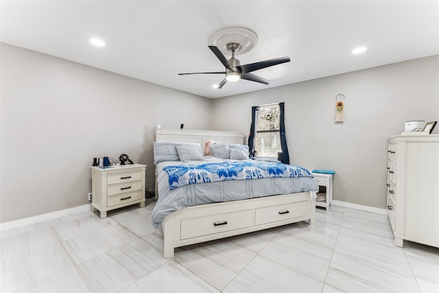 420 Shady Oaks Ln, Paris, TX 75460 - bedroom featuring a ceiling fan, baseboards, and recessed lighting