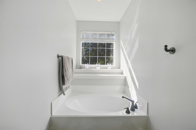10014 Fairway Vista Dr, Rowlett, TX 75089 - full bathroom featuring a garden tub