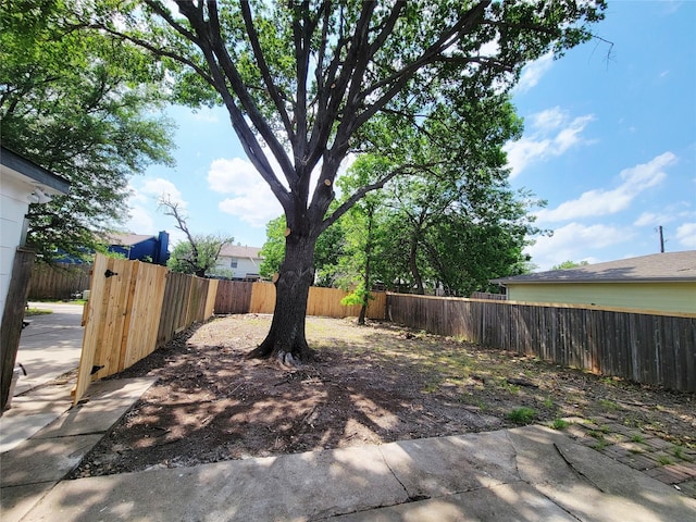 2317 Woodhollow Ave, Mesquite, TX 75150 - view of fenced backyard