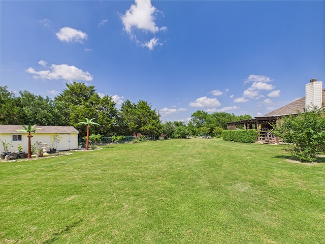 1409 Stoney Hills Dr, Cedar Hill, TX 75104 - view of grassy yard