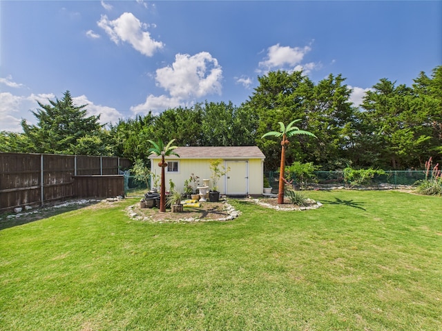 1409 Stoney Hills Dr, Cedar Hill, TX 75104 - view of yard