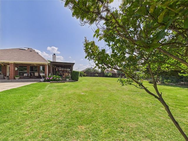 1409 Stoney Hills Dr, Cedar Hill, TX 75104 - view of yard