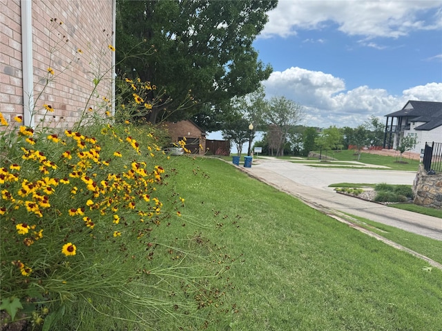 2802 Sunrise Dr, Rowlett, TX 75088 - view of grassy yard