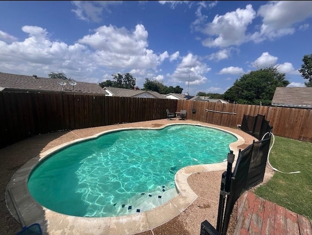 2123 Sunrise Trl, Richardson, TX 75081 - view of pool with a fenced backyard