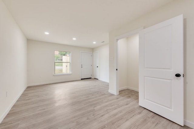 4901 Wilmington Dr, Fort Worth, TX 76107 - unfurnished room featuring light wood-style floors, recessed lighting, and baseboards